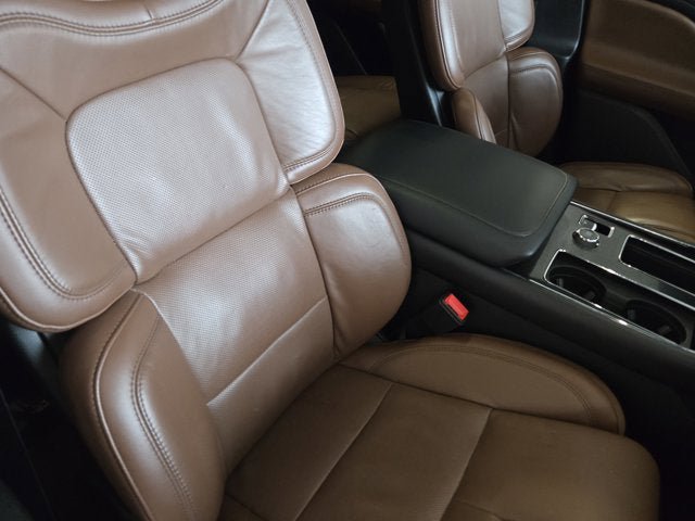 Used 2024 Lincoln Aviator Reserve w/ Equipment Group 201A image 5
