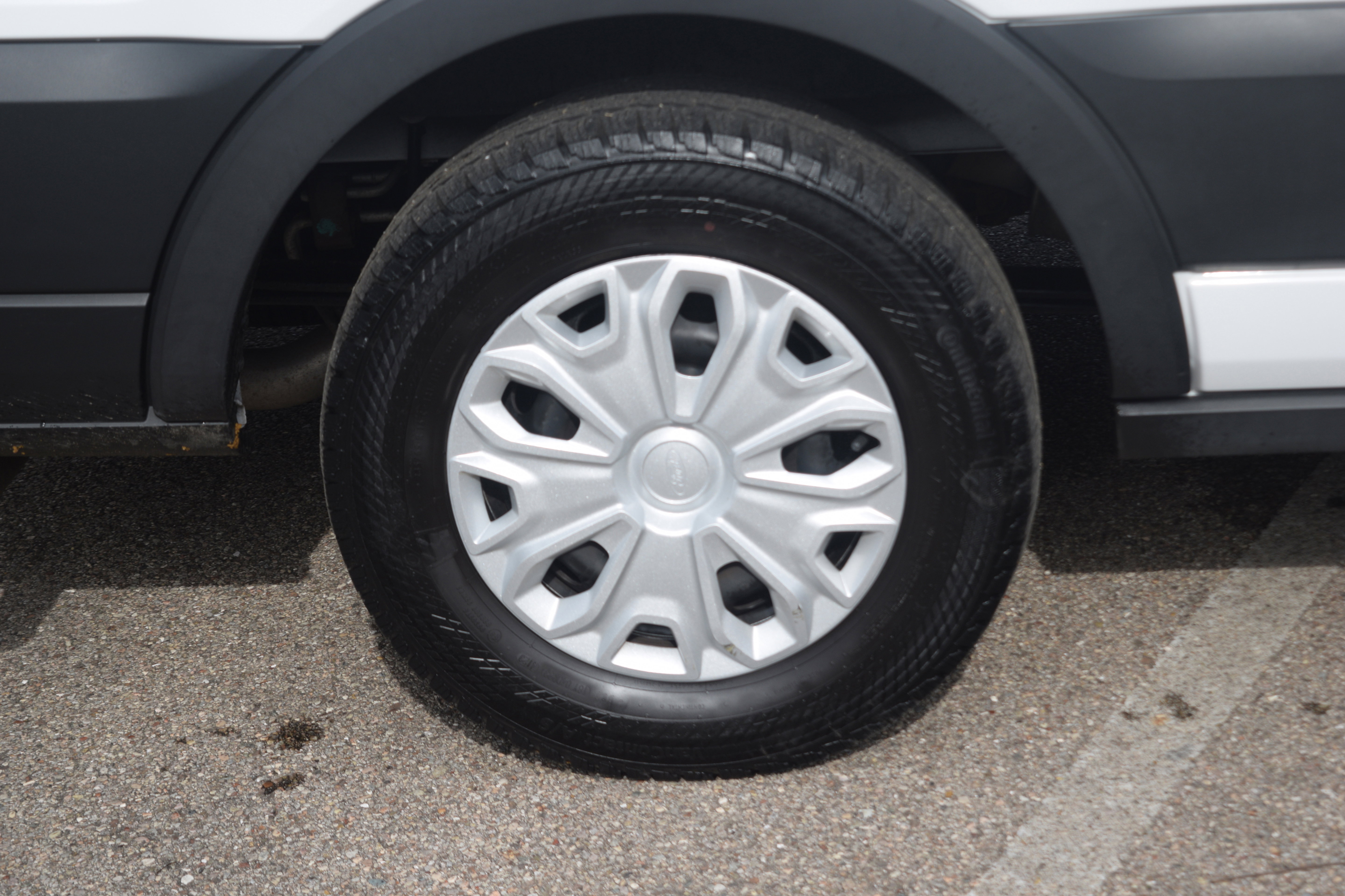 Used 2024 Ford Transit 350 XLT image 29