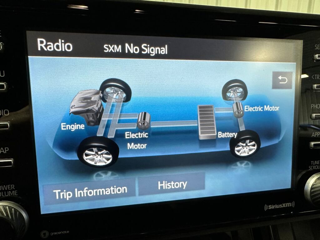 Used 2022 Toyota RAV4 SE w/ Carpet Mat Package (TMS) AWD/4WD image 16