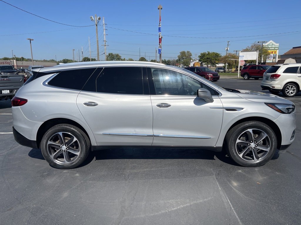 Used 2021 Buick Enclave Essence image 8