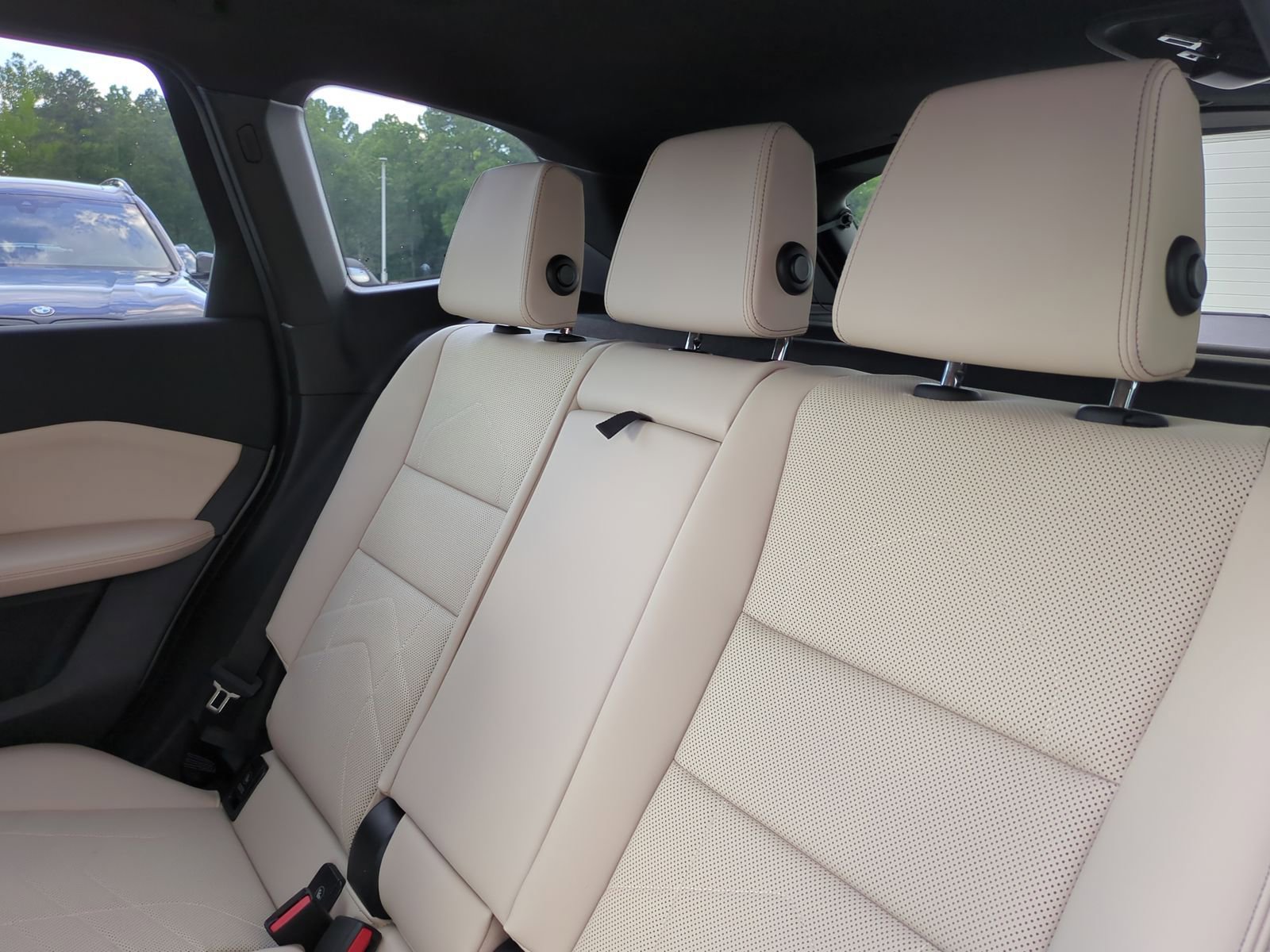 Certified 2025 BMW X1 xDrive28i w/ Technology Package image 27