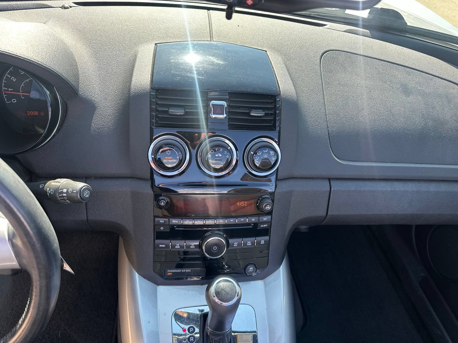 Used 2009 Saturn Sky RWD image 13