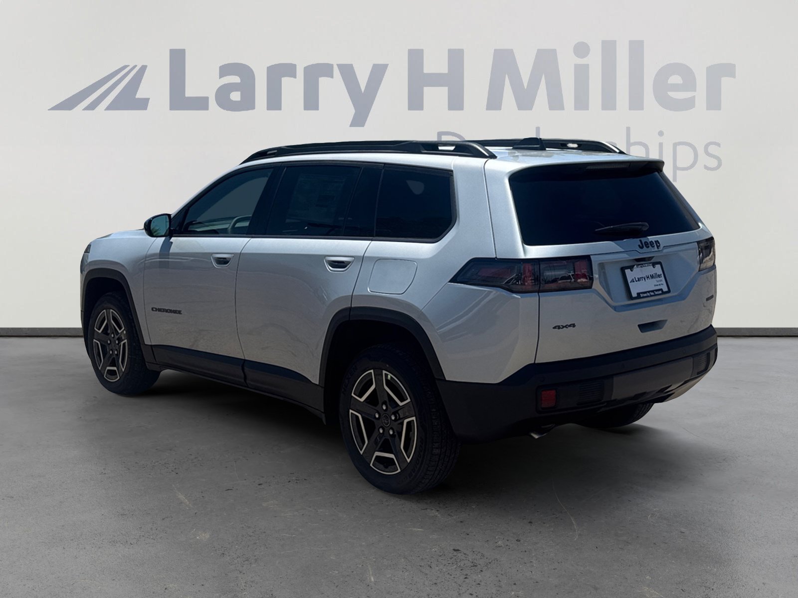 New 2026 Jeep Cherokee Laredo AWD/4WD image 3