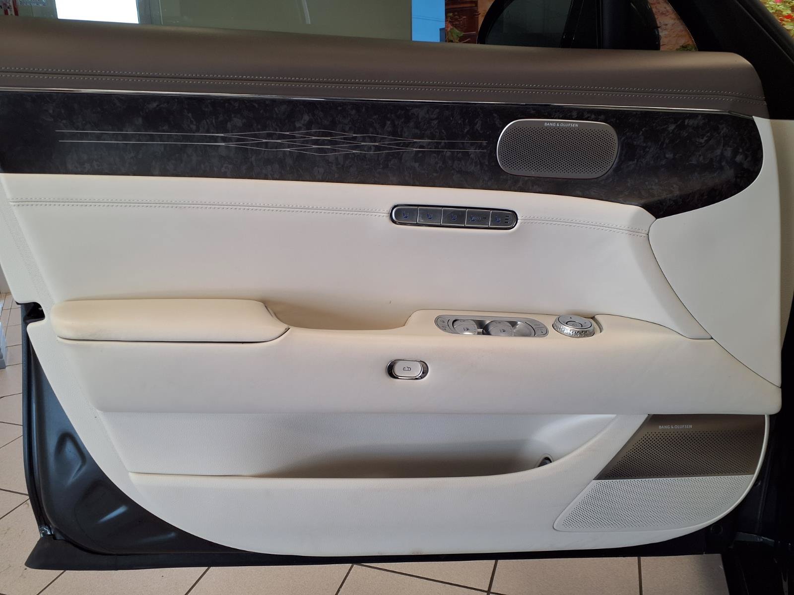 Used 2023 Genesis G90 3.5T AWD/4WD image 21