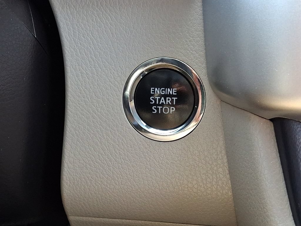 Used 2019 Toyota Highlander XLE AWD/4WD image 30