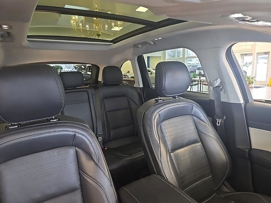 Used 2025 Lincoln Nautilus Reserve image 42