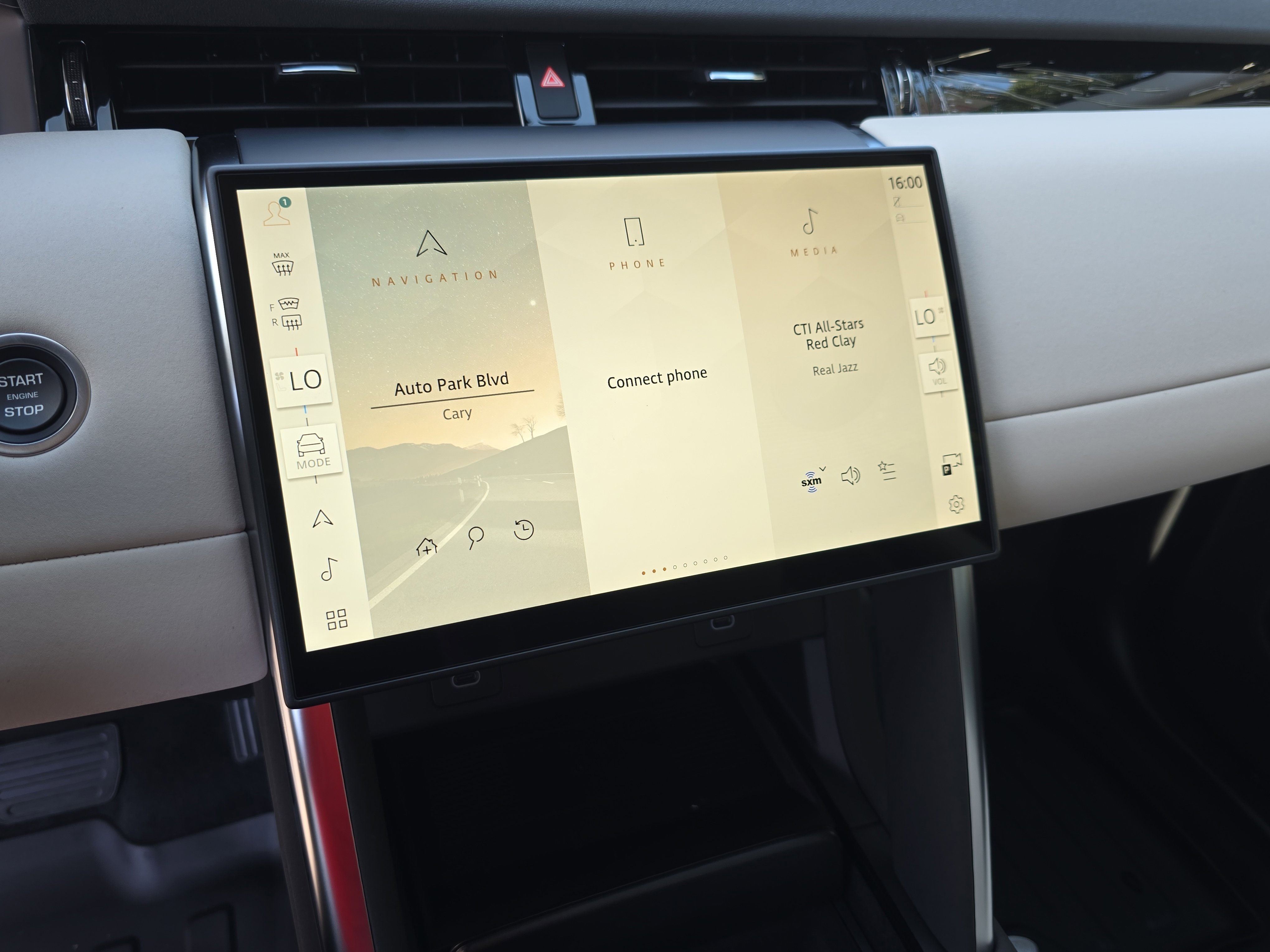 New 2025 Land Rover Discovery Sport S image 20