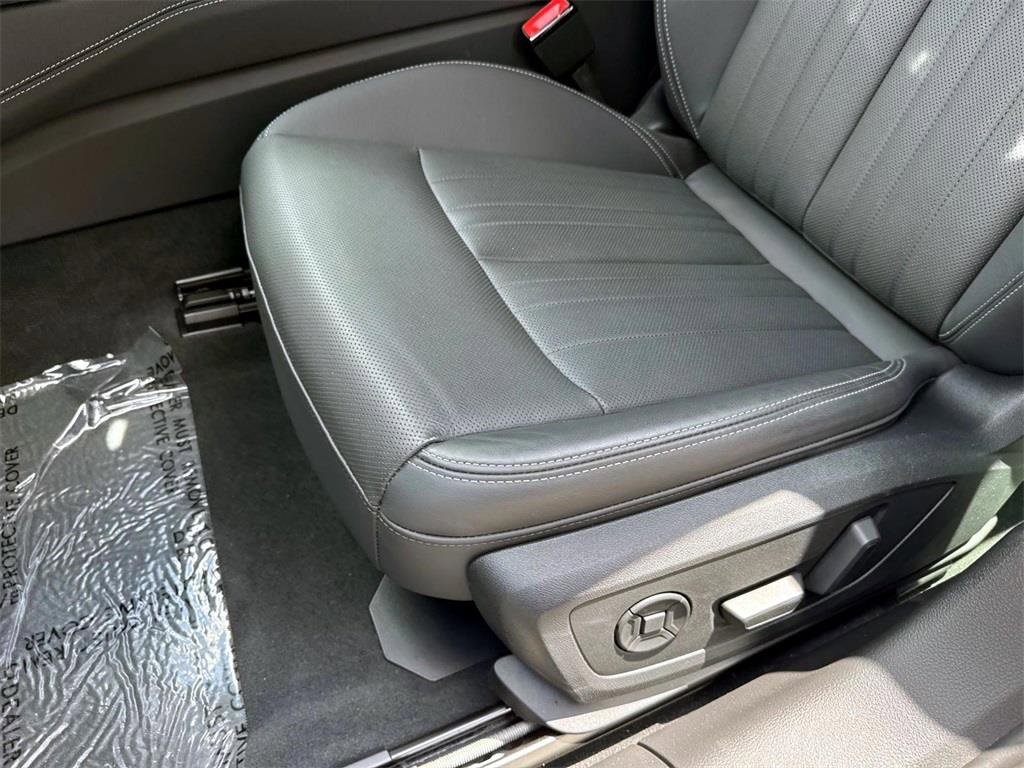 Used 2024 Audi A6 Premium Plus w/ Executive Package image 17