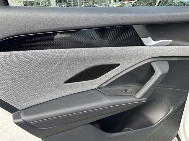 Certified 2025 Volkswagen Tiguan S image 9