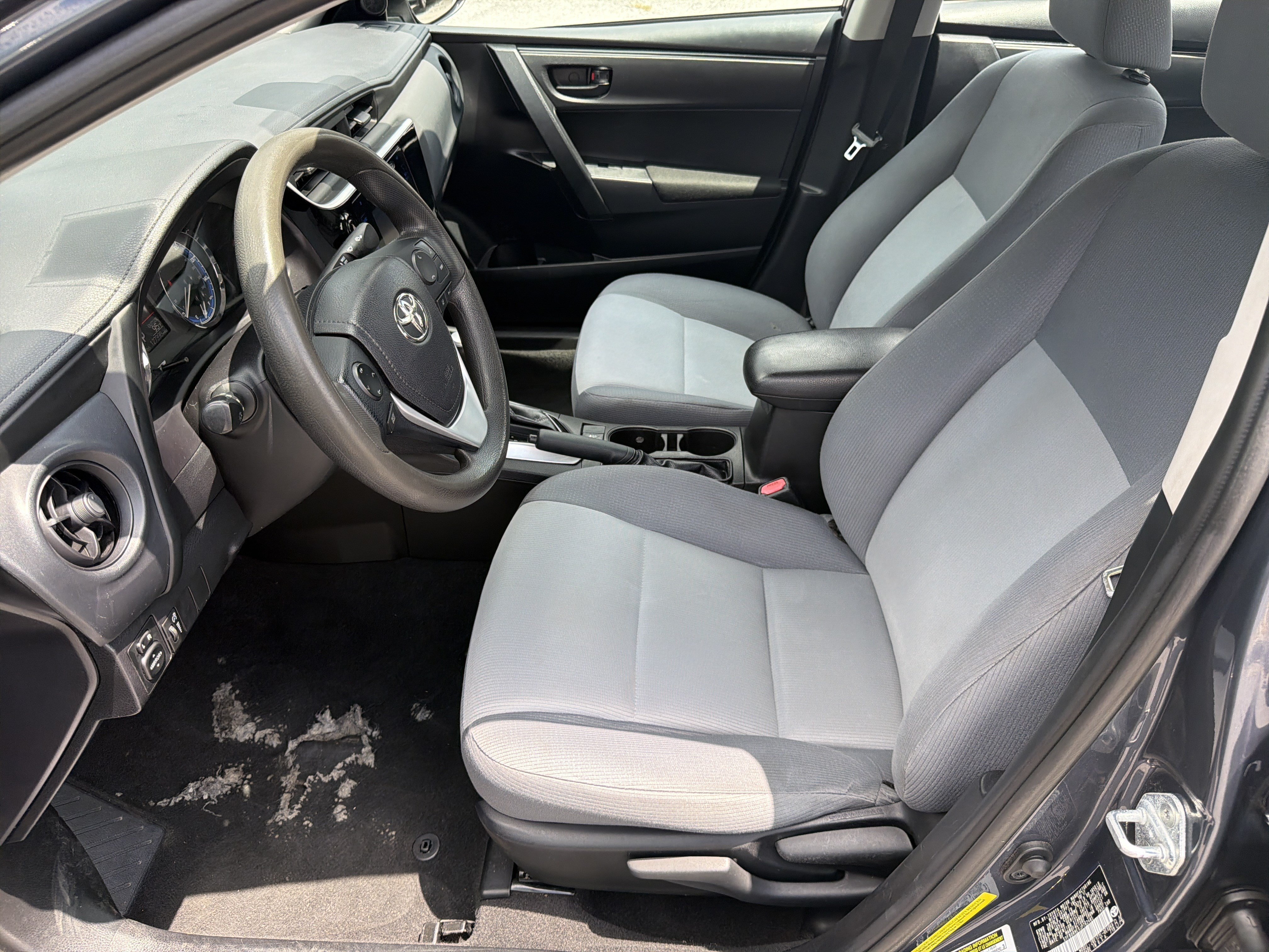 Used 2018 Toyota Corolla L FWD image 11