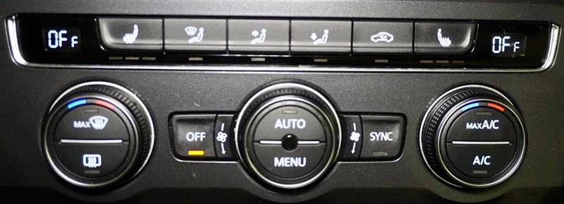 Used 2018 Volkswagen Tiguan SEL image 21