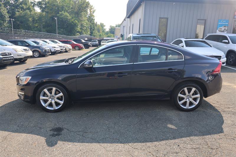 Used 2016 Volvo S60 T5 Premier w/ Convenience Package AWD/4WD image 2