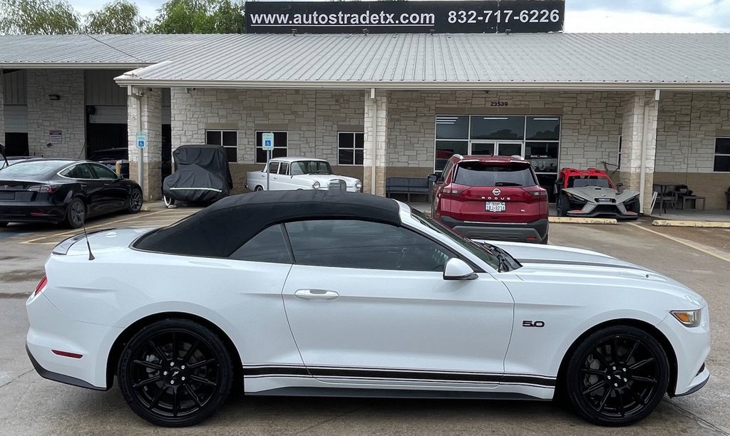 Used 2016 Ford Mustang GT Premium w/ Black Accent Package RWD image 6
