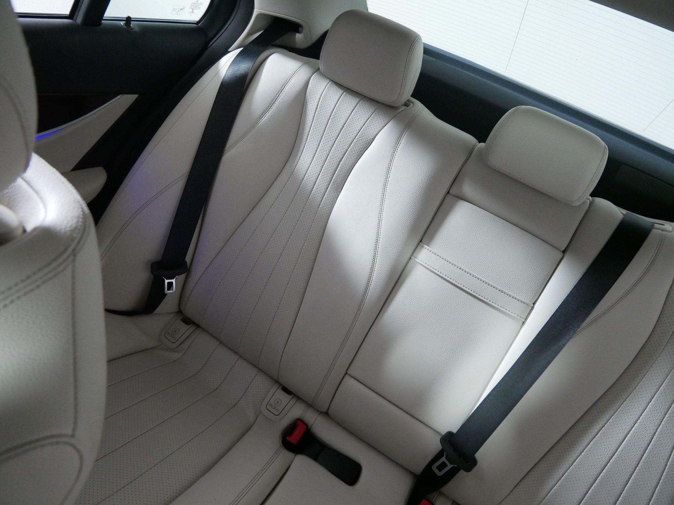Used 2017 Mercedes-Benz E 300 4MATIC image 12