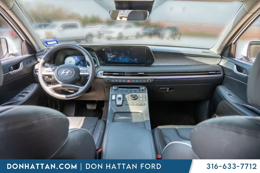 Used 2025 Hyundai Palisade Limited image 3