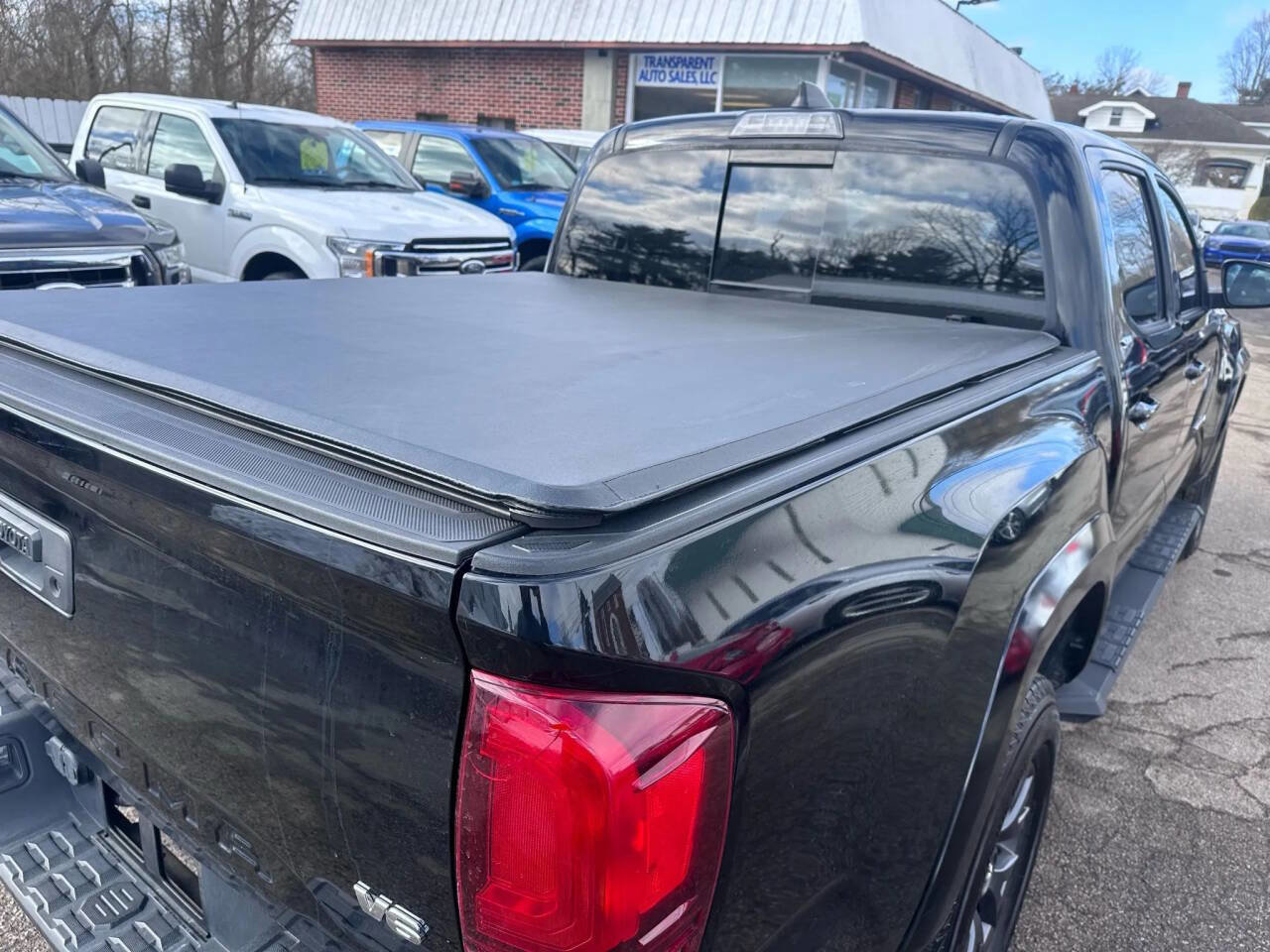 Used 2020 Toyota Tacoma SR5 image 15