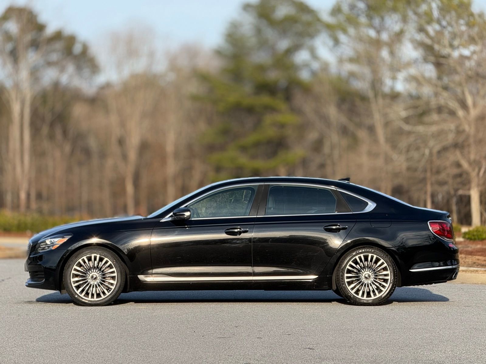 Used 2020 Kia K900 Luxury AWD/4WD image 8
