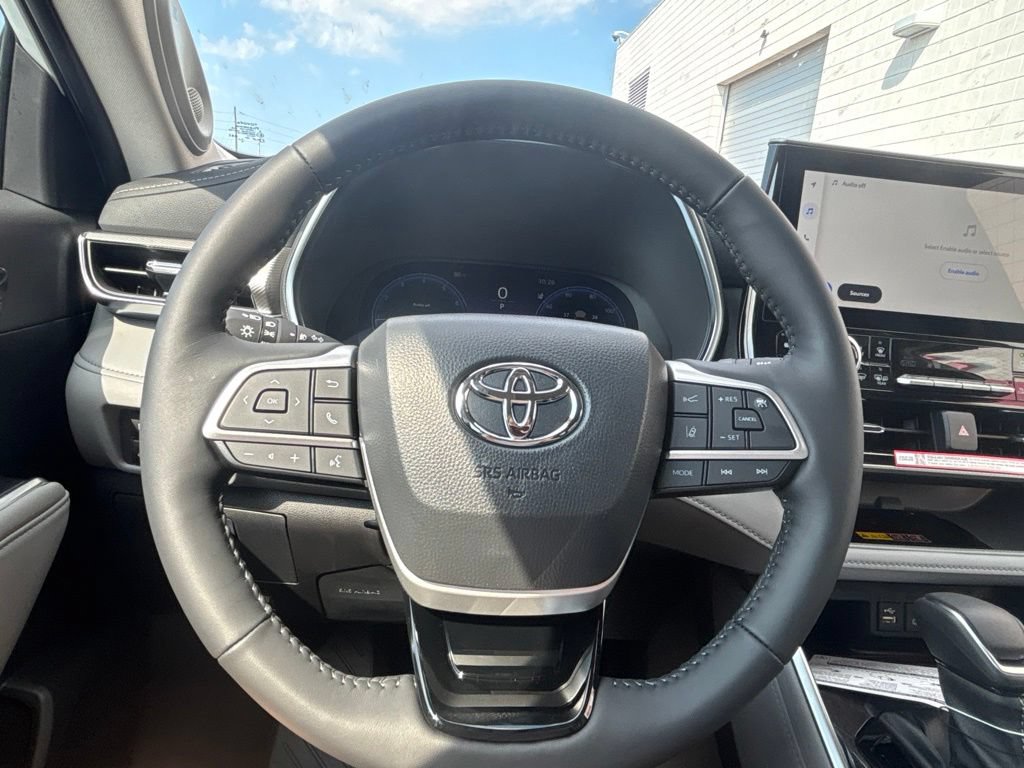 New 2026 Toyota Highlander Platinum AWD/4WD image 22