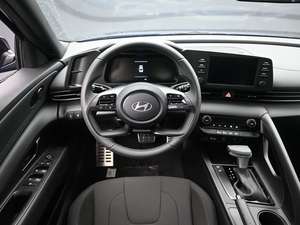 New 2025 Hyundai Elantra Sport image 22