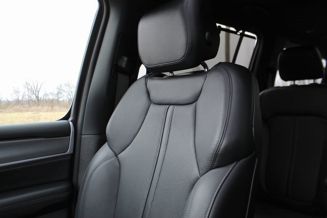 Used 2025 Jeep Wagoneer Series III w/ Premium Group I image 31