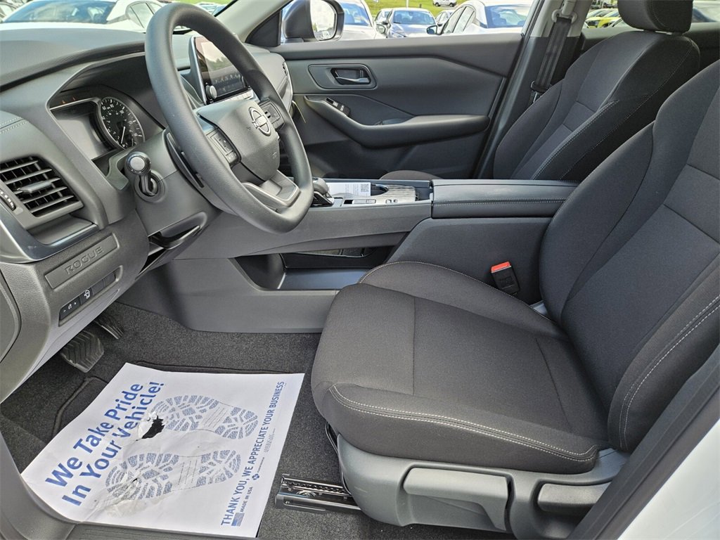 New 2026 Nissan Rogue S image 4