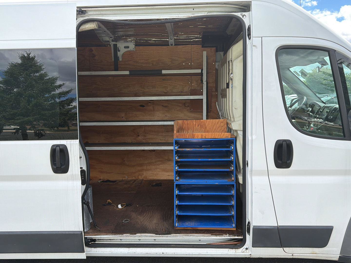 Used 2017 RAM ProMaster 2500 w/ Premium Appearance Group FWD image 21