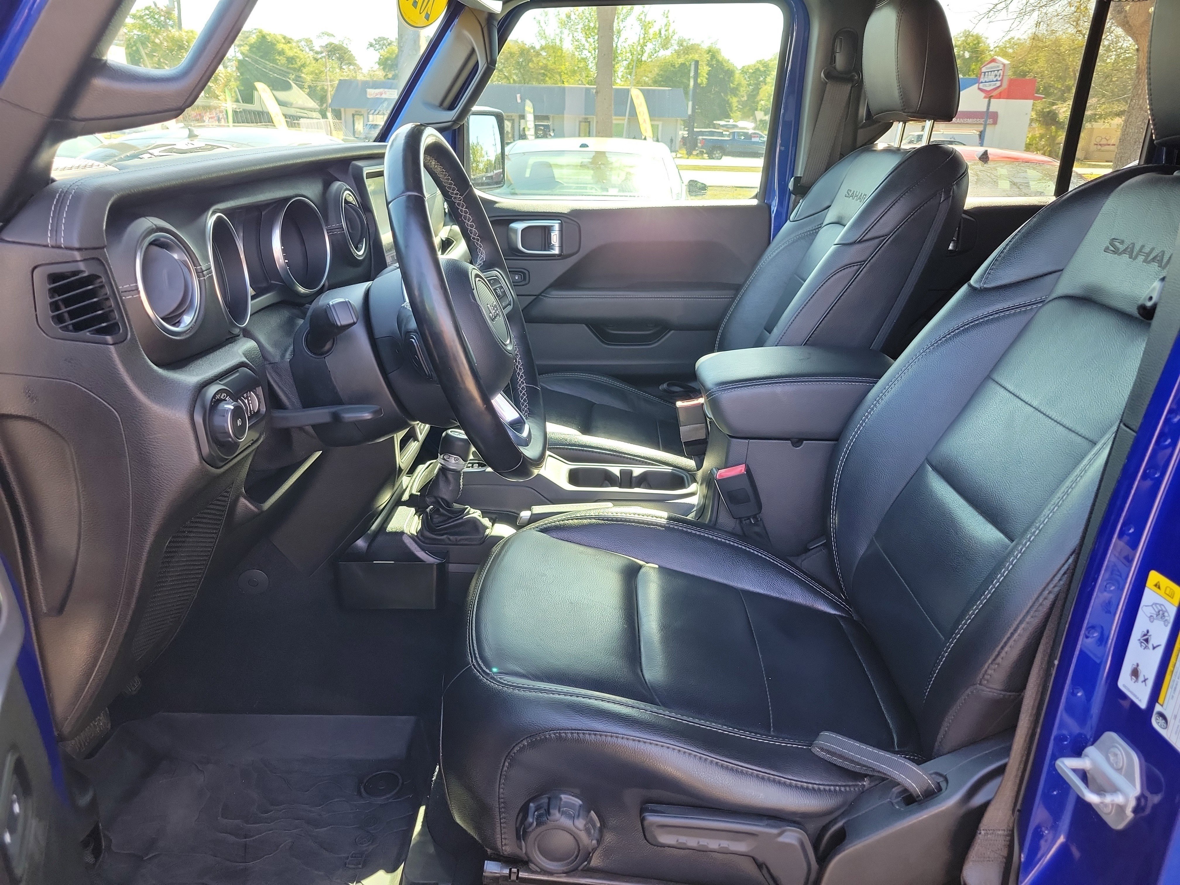 Used 2020 Jeep Wrangler Unlimited Sahara AWD/4WD image 21