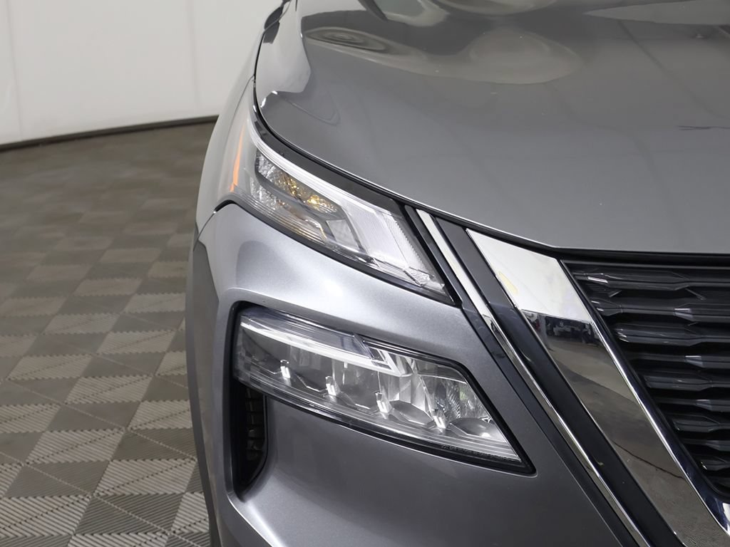 Used 2023 Nissan Rogue S AWD/4WD image 10