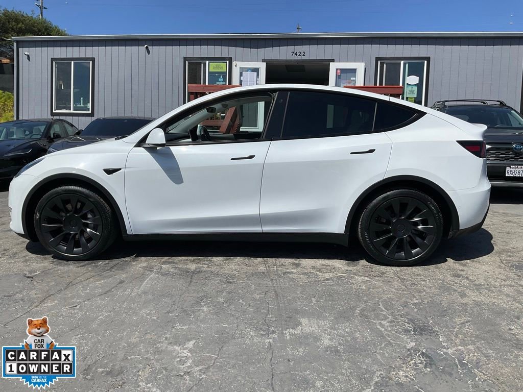 Used 2022 Tesla Model Y Long Range AWD/4WD image 5