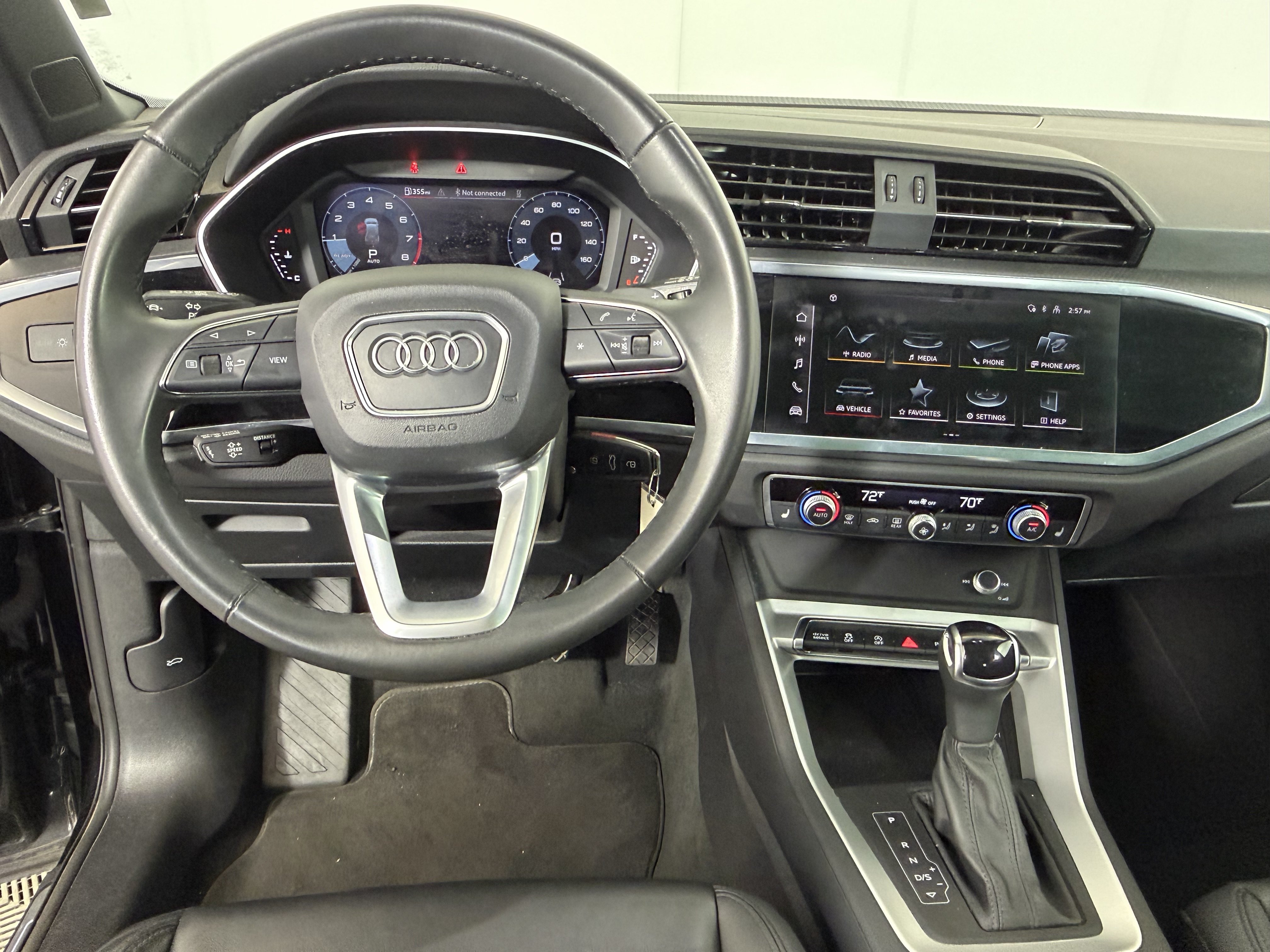 Used 2025 Audi Q3 2.0T Premium AWD/4WD image 3