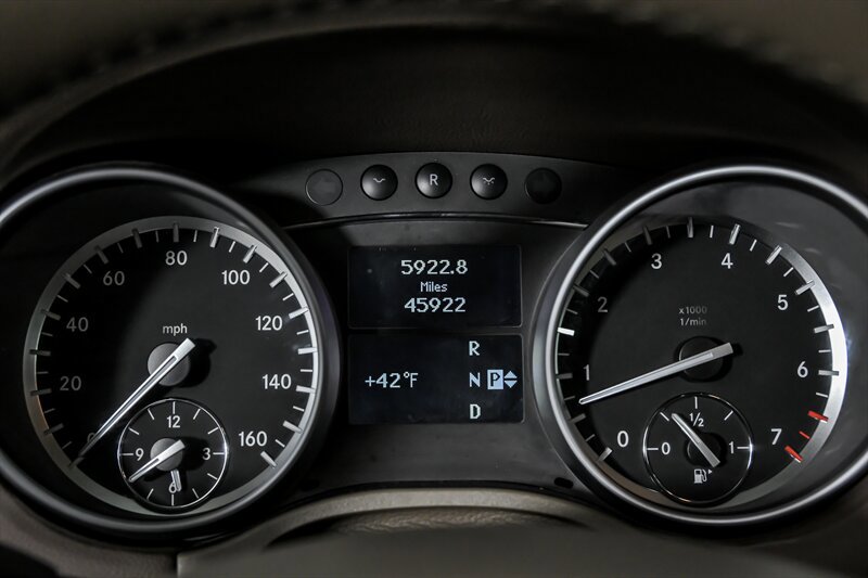 Used 2012 Mercedes-Benz GL 450 4MATIC image 24