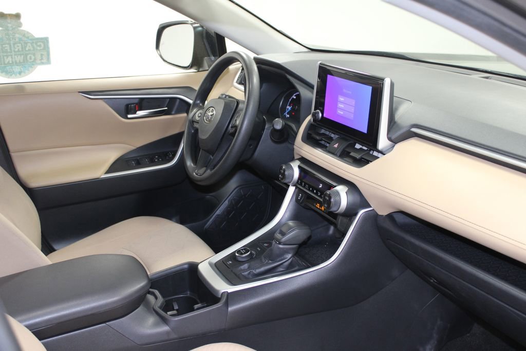 Used 2023 Toyota RAV4 XLE w/ Convenience Package image 29