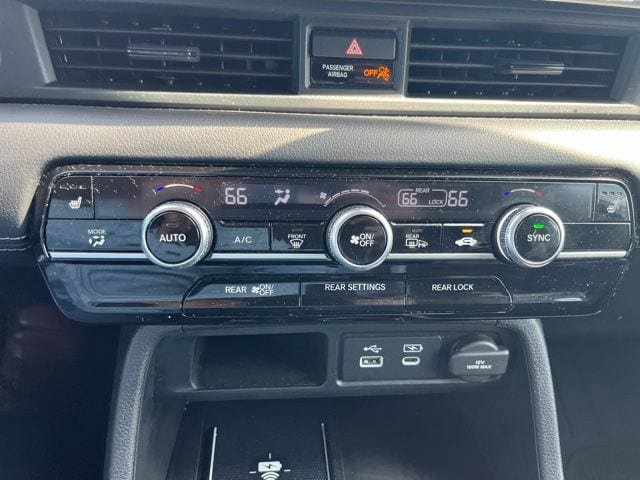 Used 2023 Honda Pilot Touring image 17