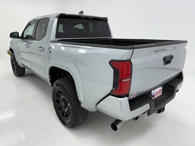 Used 2025 Toyota Tacoma SR5 image 38