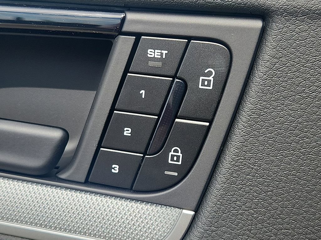 New 2026 Porsche Cayenne Coupe image 20