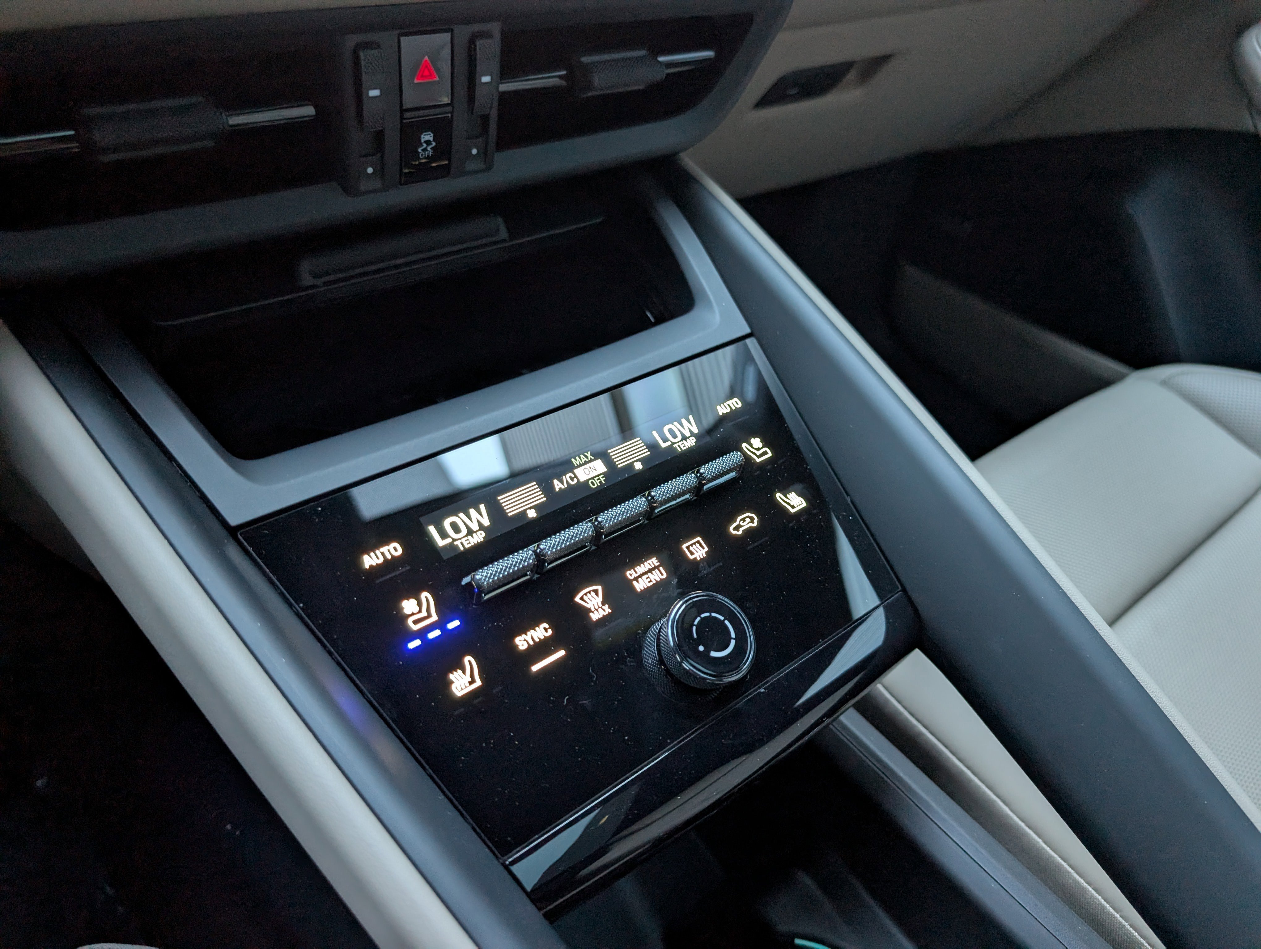 Used 2025 Porsche Macan Electric image 42