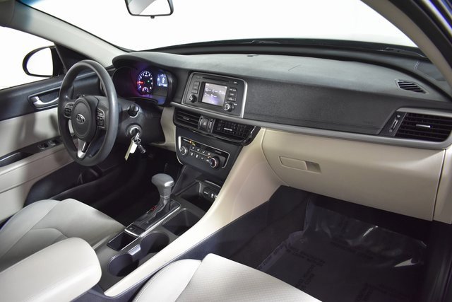 Used 2016 Kia Optima LX image 32