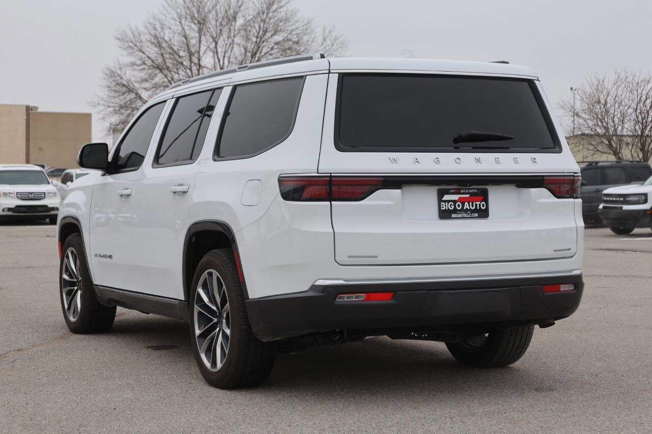 Used 2022 Jeep Wagoneer Series III w/ Premium Group I AWD/4WD image 11