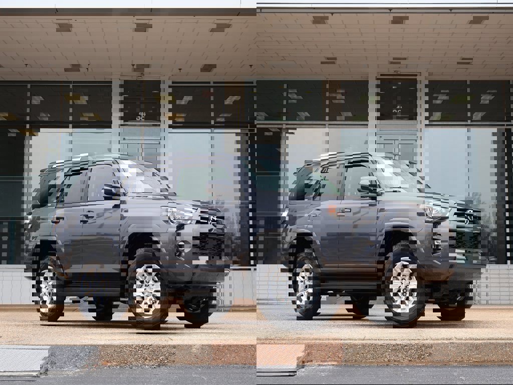 Used 2023 Toyota 4Runner SR5 Premium image 2