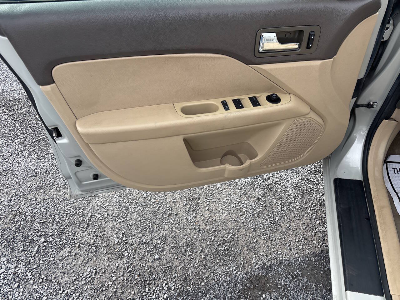Used 2008 Ford Fusion SE FWD image 23