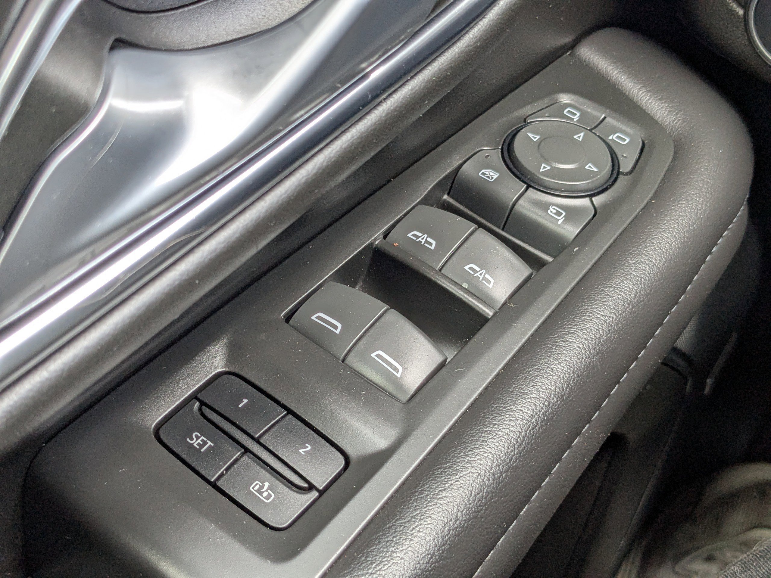 Used 2022 Chevrolet Tahoe LT w/ Luxury Package image 25