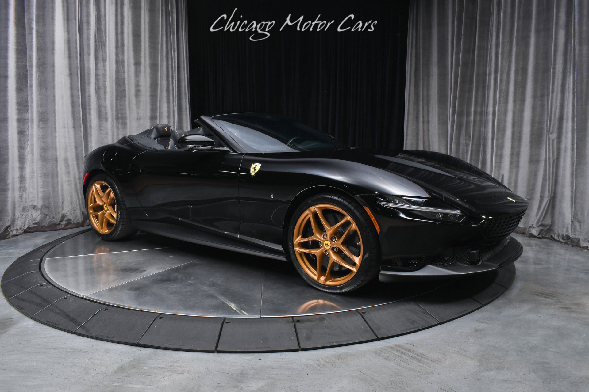 Used 2024 Ferrari Roma Spider RWD image 7