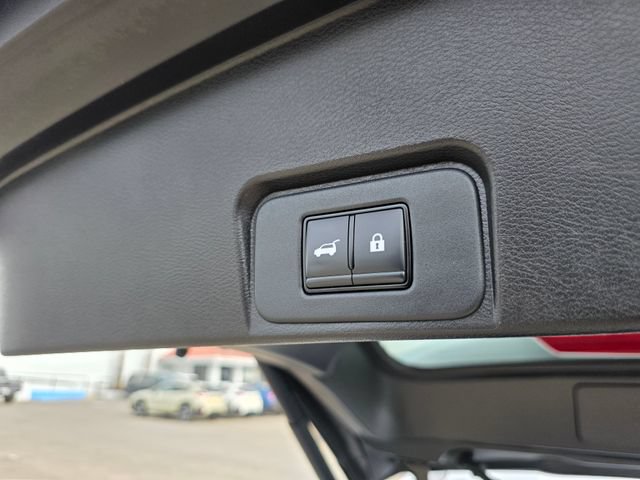 Used 2024 Nissan Rogue SV AWD/4WD image 11