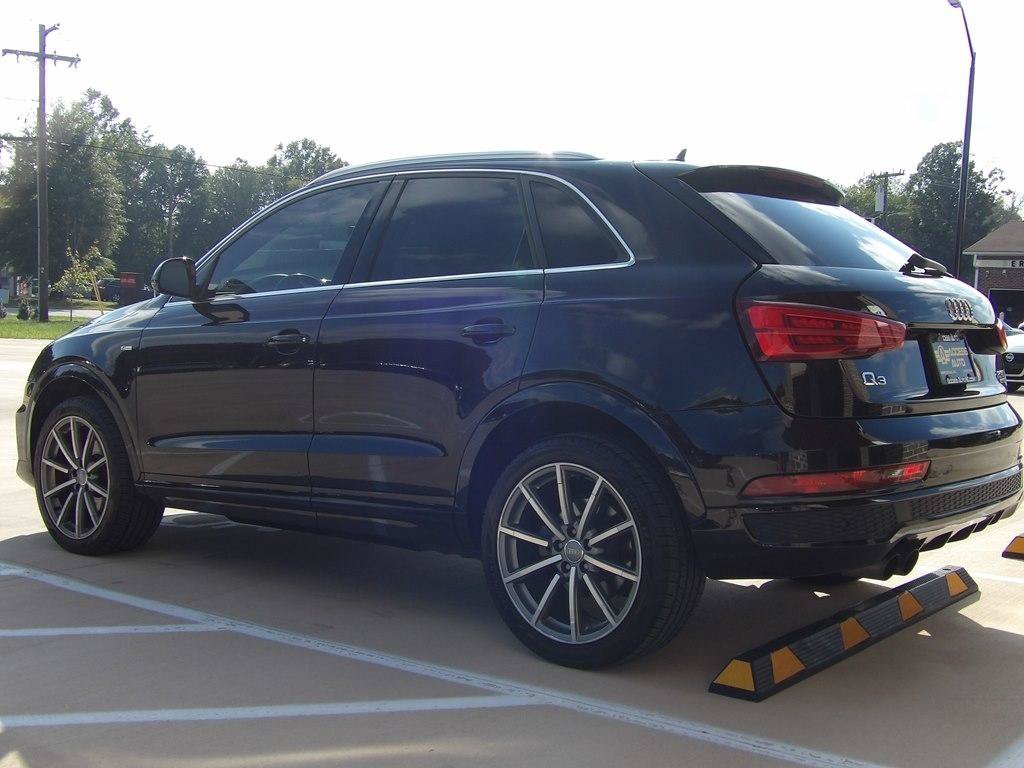 Used 2018 Audi Q3 2.0T Premium Plus w/ Premium Plus Package AWD/4WD image 3