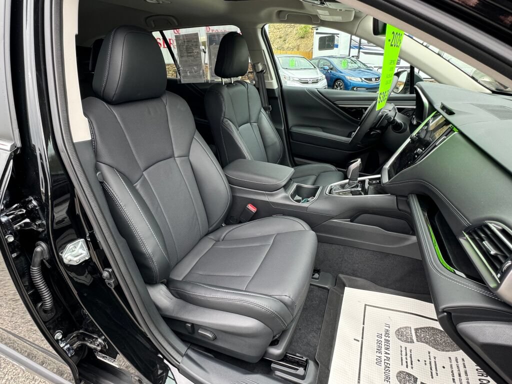 Used 2025 Subaru Outback Limited AWD/4WD image 22