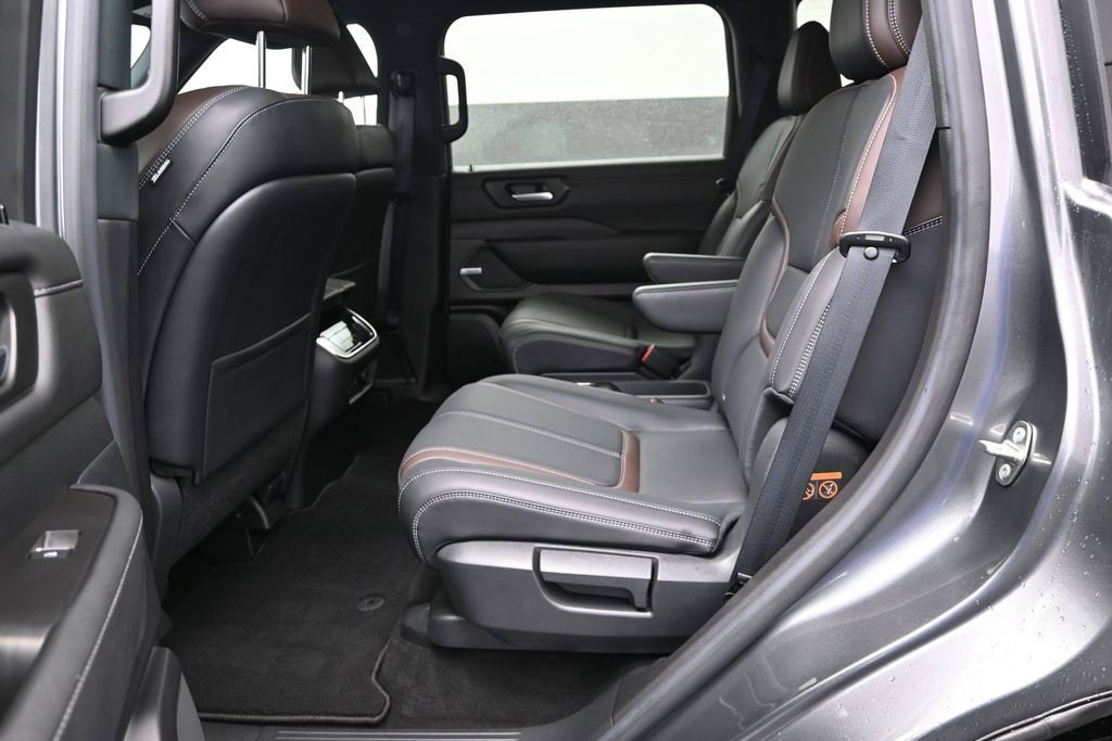 Certified 2025 Nissan Armada SL w/ Captain's Chari Seat Package AWD/4WD image 21