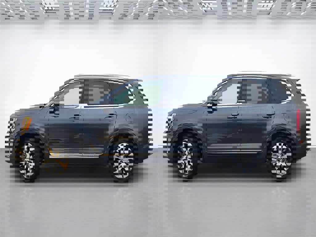 Used 2022 Kia Telluride EX w/ EX Premium Package image 3