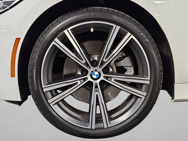 Used 2022 BMW 330i Sedan w/ Driving Assistance Package RWD image 25