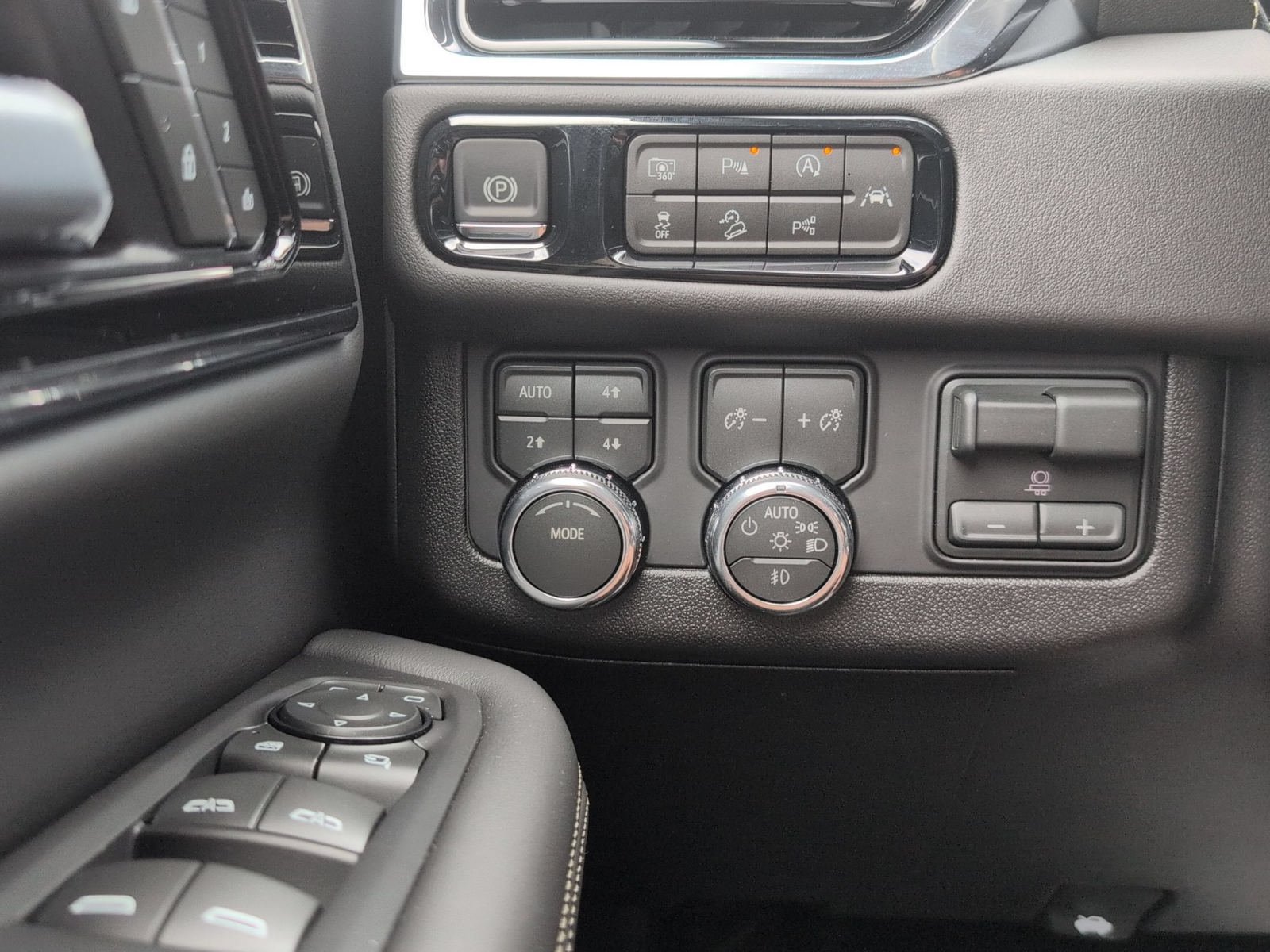 New 2026 GMC Yukon XL Elevation w/ Elevation Premium Package AWD/4WD image 16