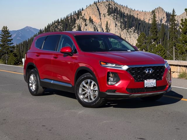 Used 2020 Hyundai Santa Fe SE image 2